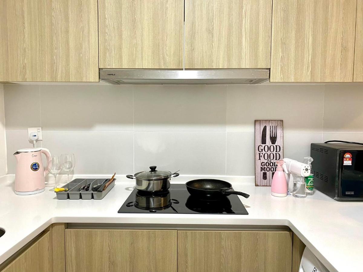 Tropicana 218 Macalister Sea & City View By Staycation Homestay George Town Extérieur photo