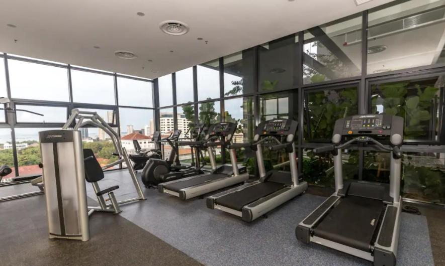Tropicana 218 Macalister Sea & City View By Staycation Homestay George Town Extérieur photo